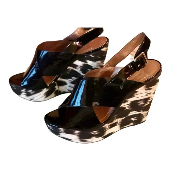 BCBG GENERATION BLACK PATENT LEATHER WEDGE WOMEN'S SIZE 8 - Picture 1 of 13